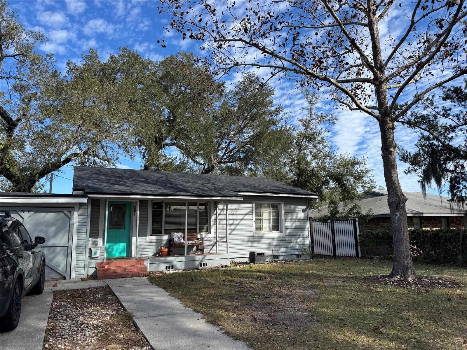 Listing Details for 308 Kerneywood Street, LAKELAND, FL 33803