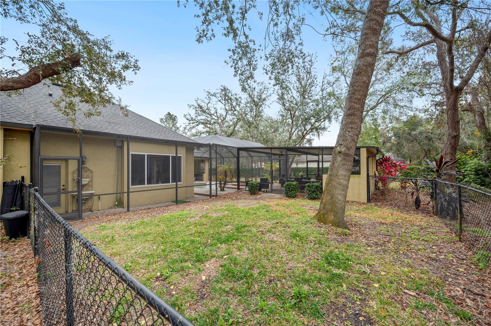 Listing photo id 68 for 6011 Hammock Hill Avenue