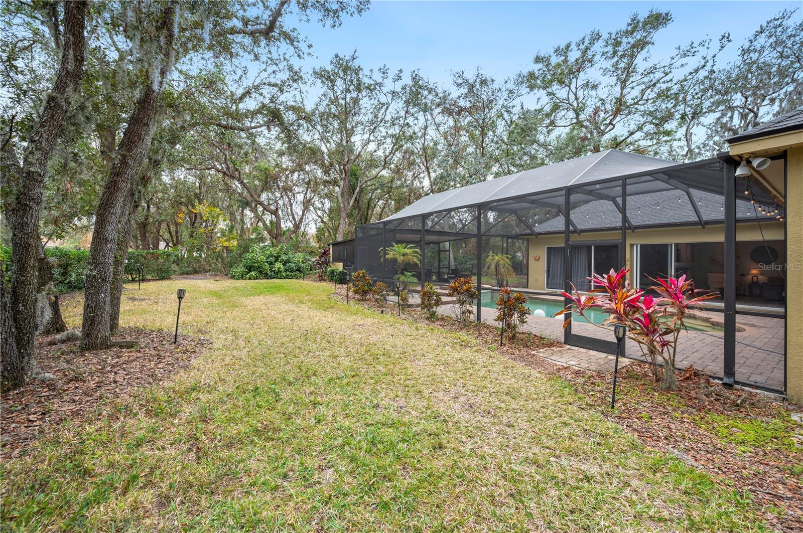 Listing photo id 71 for 6011 Hammock Hill Avenue