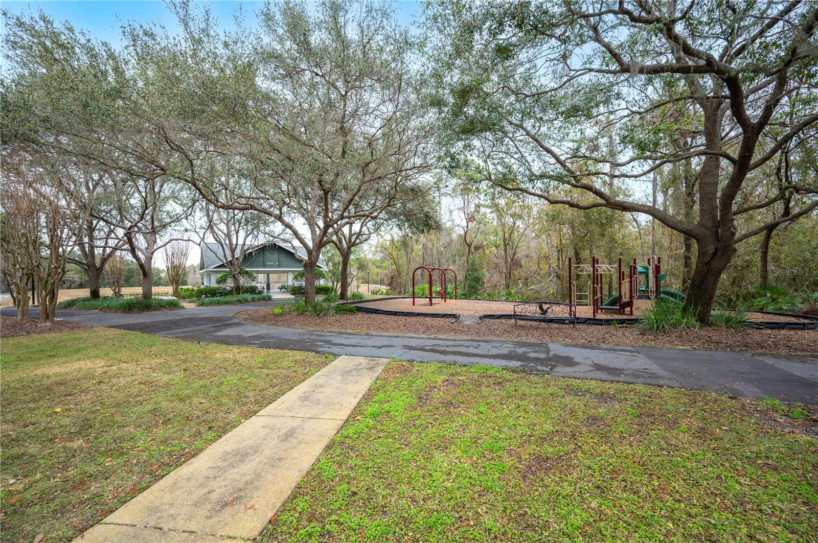 Listing photo id 80 for 6011 Hammock Hill Avenue