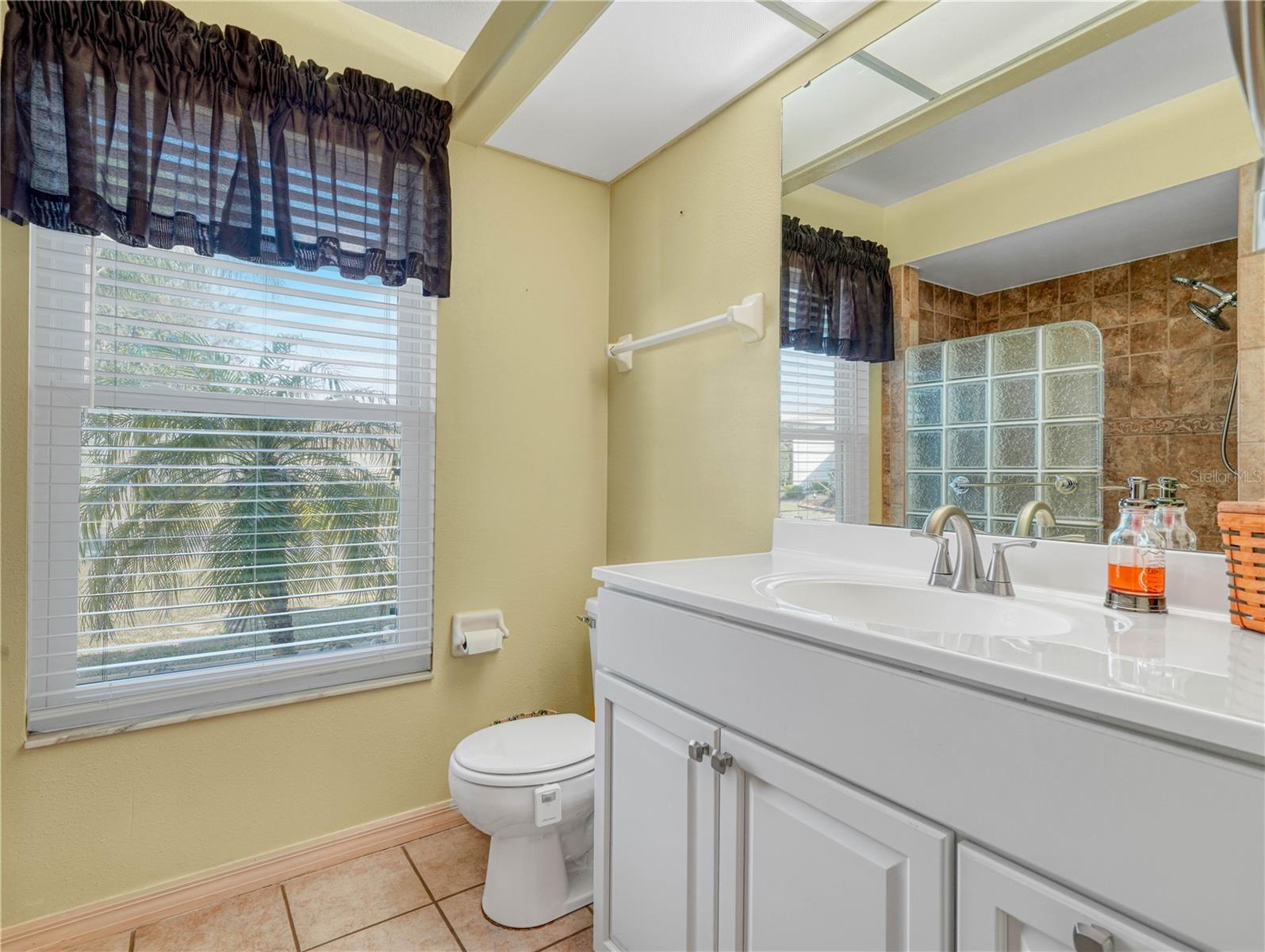Image 15 of 23 For 1007 Canary Circle S