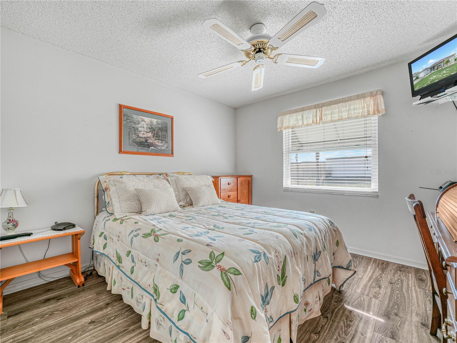 Image 16 of 23 For 1007 Canary Circle S