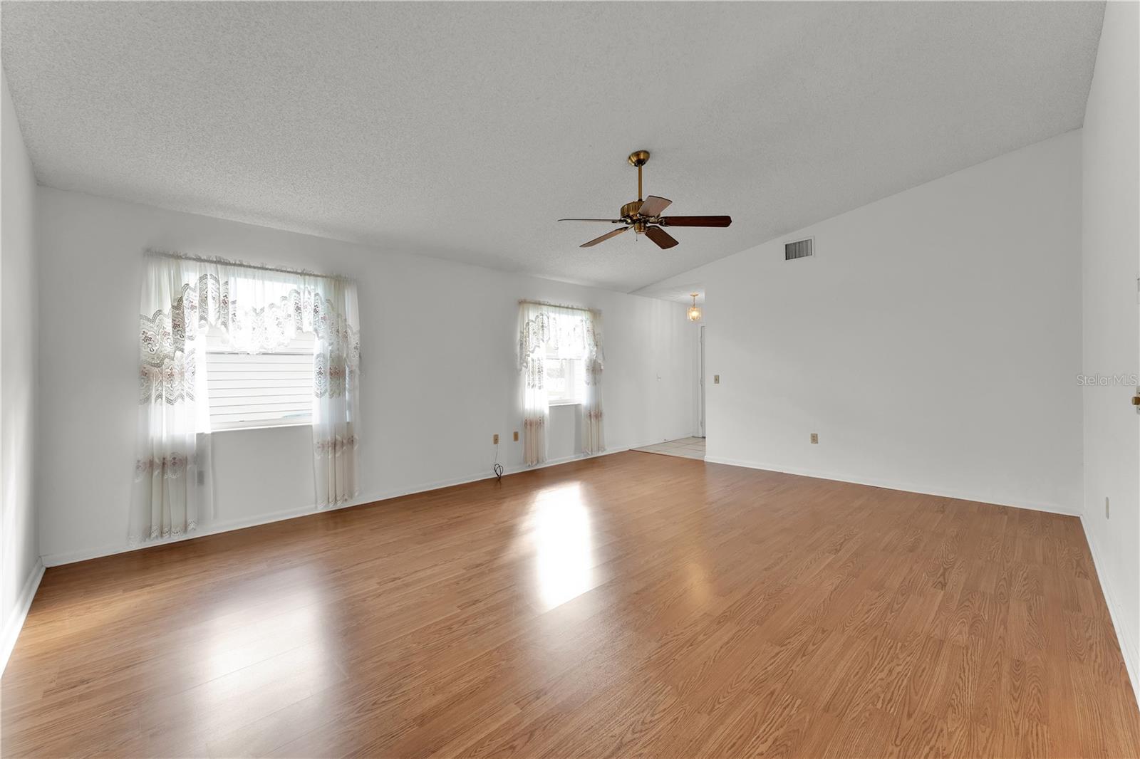Image 7 of 62 For 3102 Pebble Bend Drive