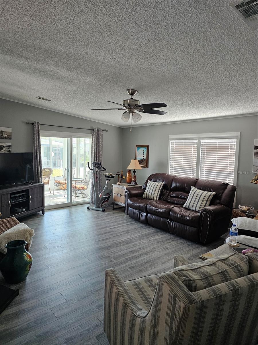 Image 4 of 9 For 371 Melbourn Drive