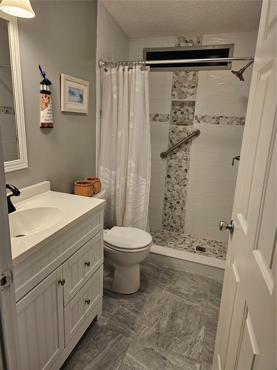 Image 6 of 9 For 371 Melbourn Drive