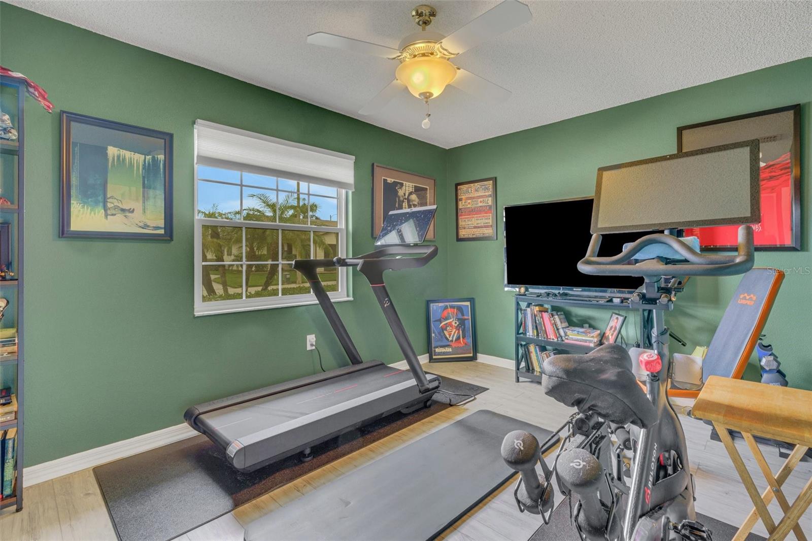 Image 18 of 34 For 2173 Mission Hills Drive