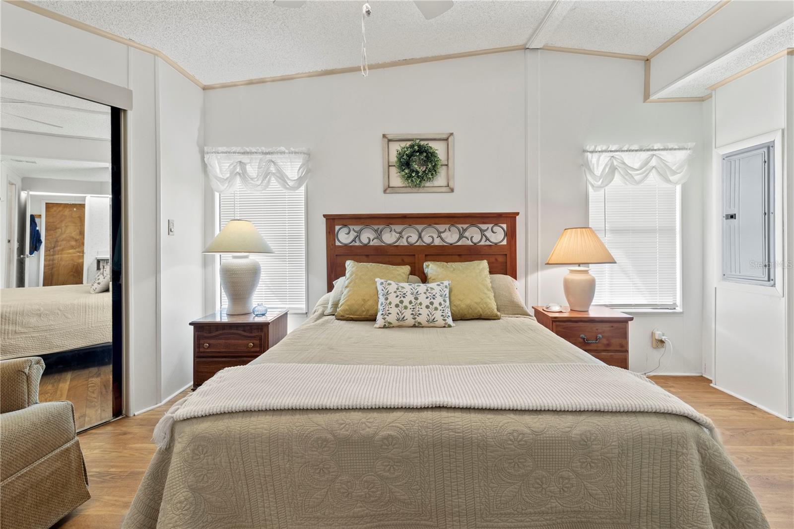 Image 23 of 47 For 4911 Colonnades Club Boulevard