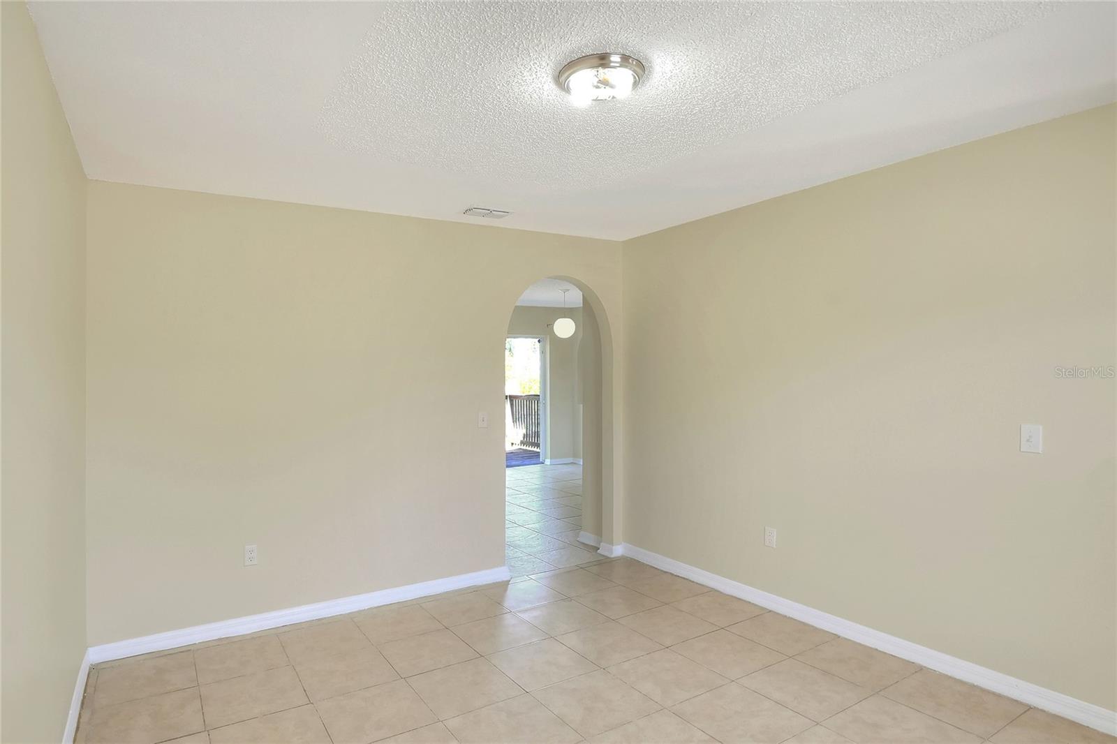 Image 10 of 53 For 186 Rosedale Drive