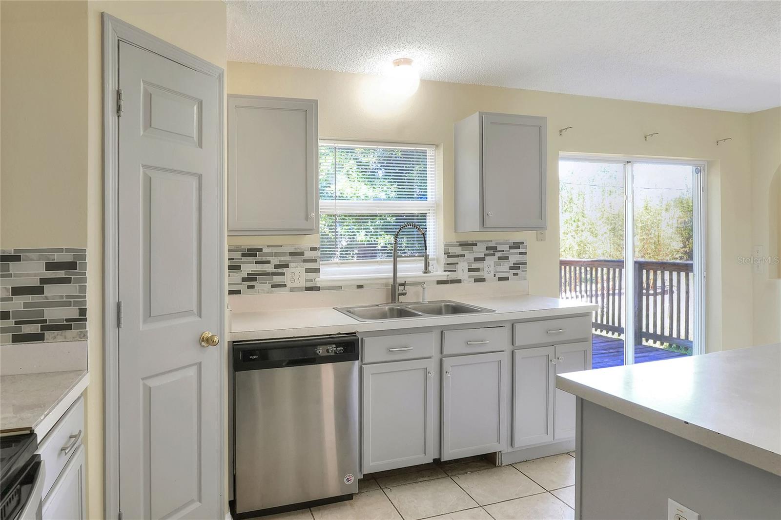 Image 15 of 53 For 186 Rosedale Drive