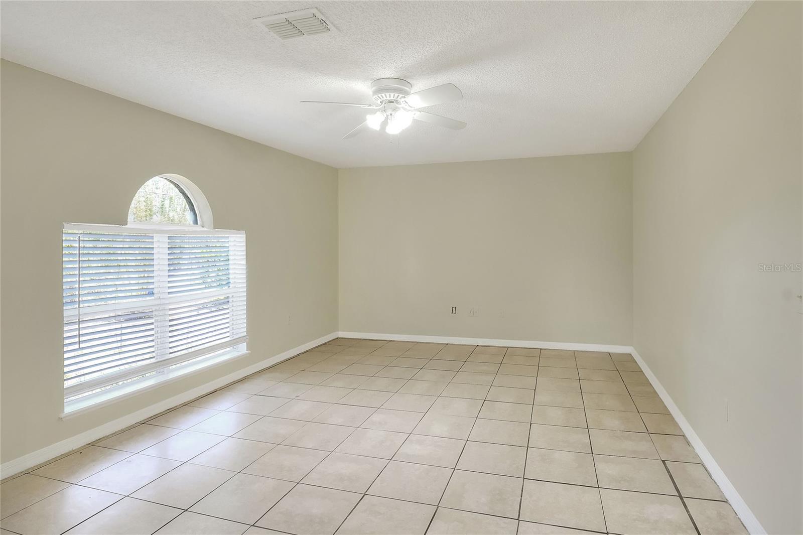 Image 20 of 53 For 186 Rosedale Drive
