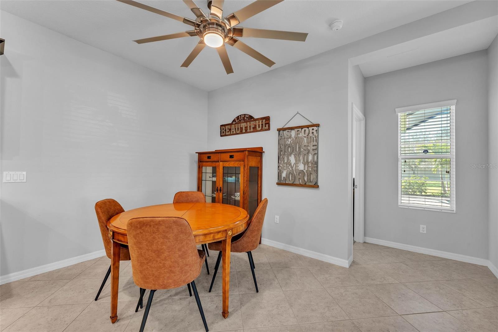 Listing photo id 21 for 7048 White Willow Court