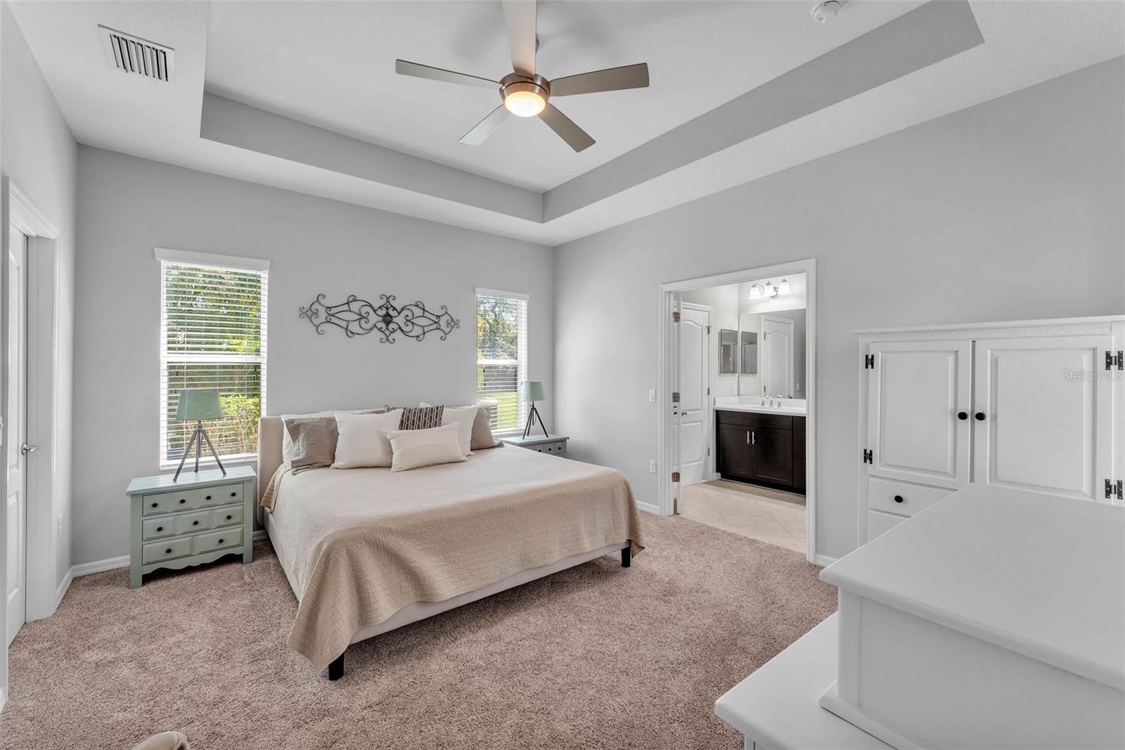 Listing photo id 26 for 7048 White Willow Court