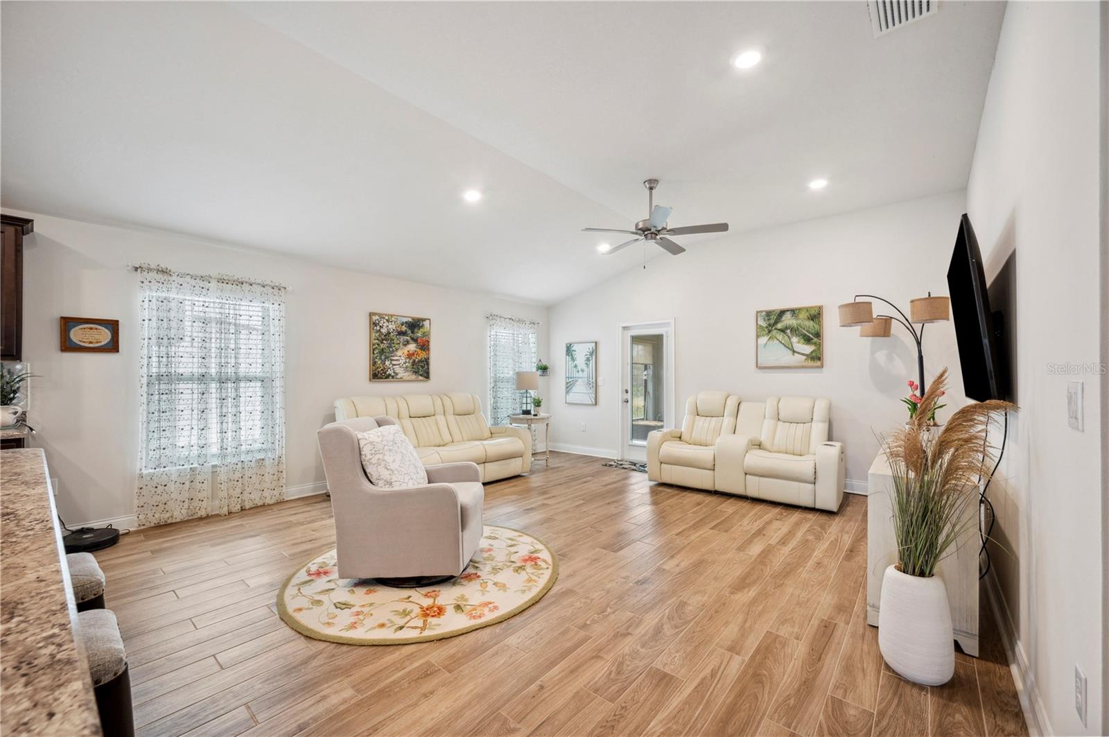 Image 15 of 40 For 2085 Pecos Drive