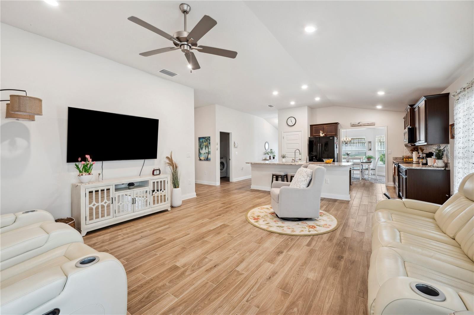 Image 18 of 40 For 2085 Pecos Drive