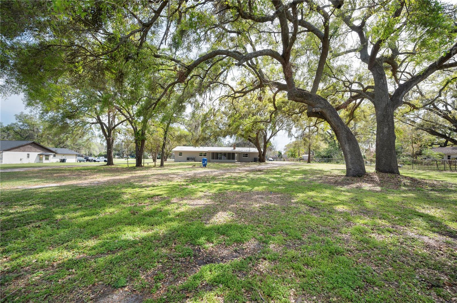 Image 22 of 36 For 1310 Walt Williams Road