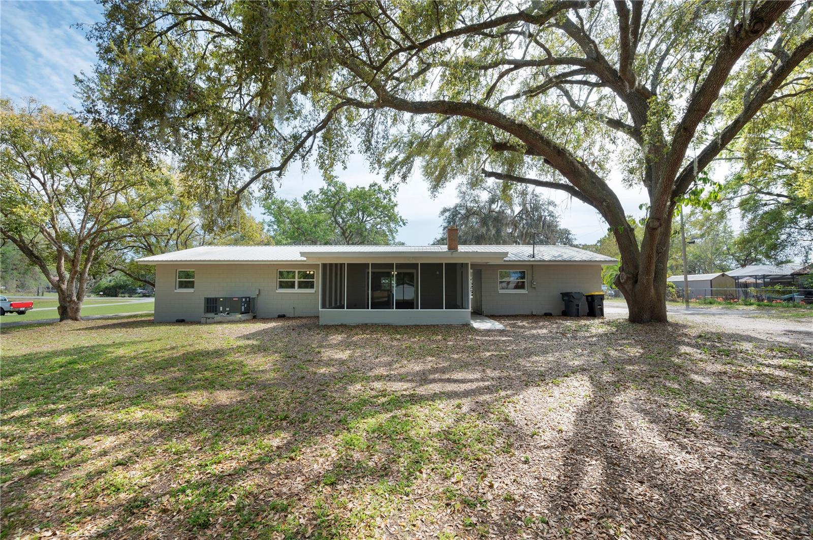 Image 23 of 36 For 1310 Walt Williams Road