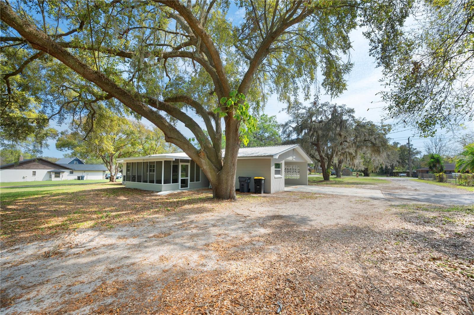 Image 26 of 36 For 1310 Walt Williams Road
