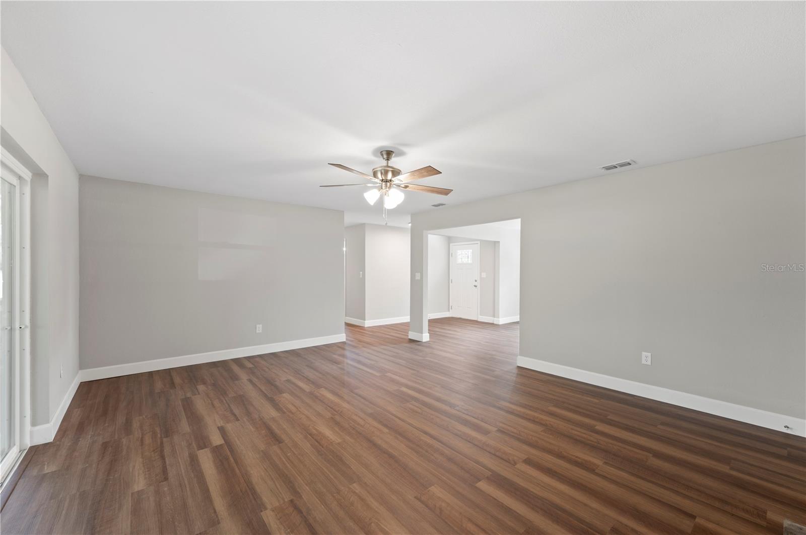 Image 4 of 36 For 1310 Walt Williams Road