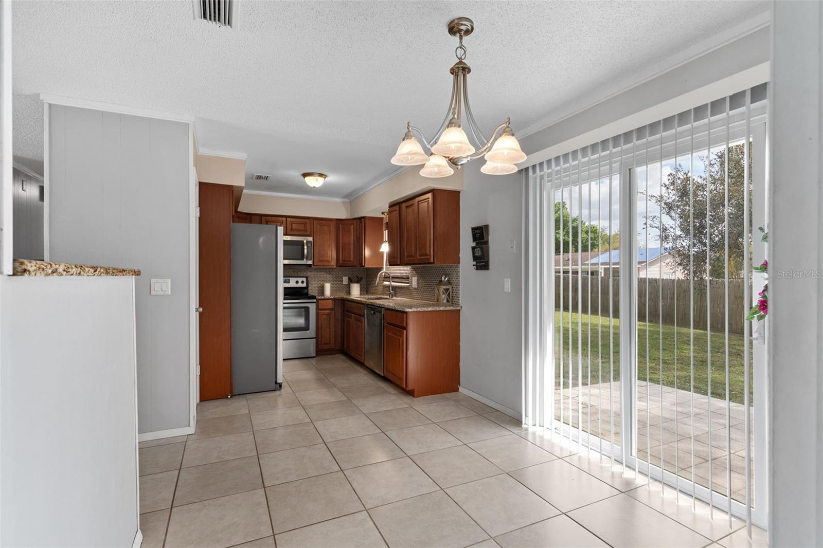Image 11 of 30 For 227 Dorothy Street