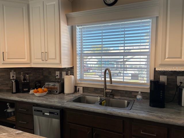 Image 10 of 25 For 2454 Limewood Avenue