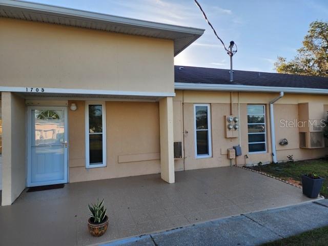 Image 3 of 11 For 1705 Club Circle 1705