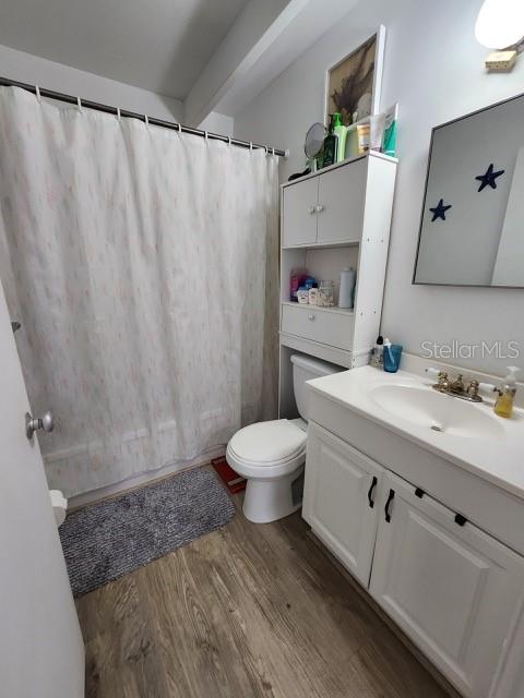 Image 6 of 11 For 1705 Club Circle 1705