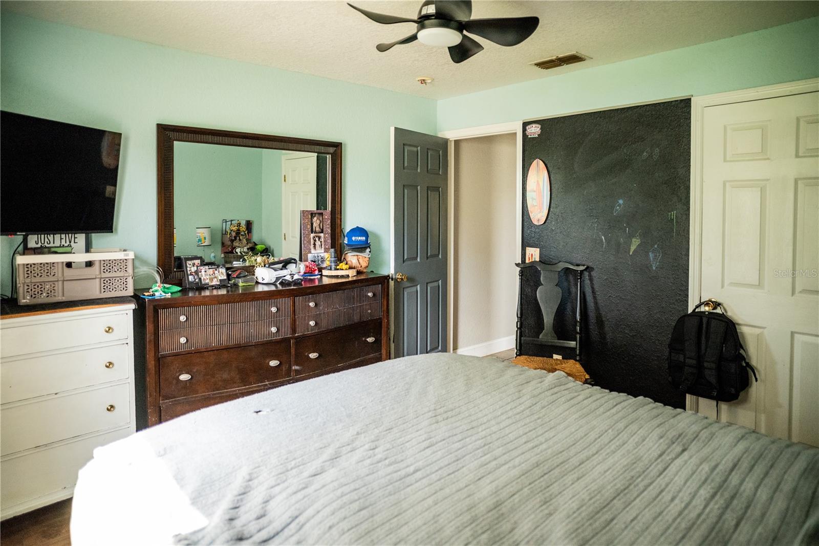 Image 32 of 48 For 811 Heron Place