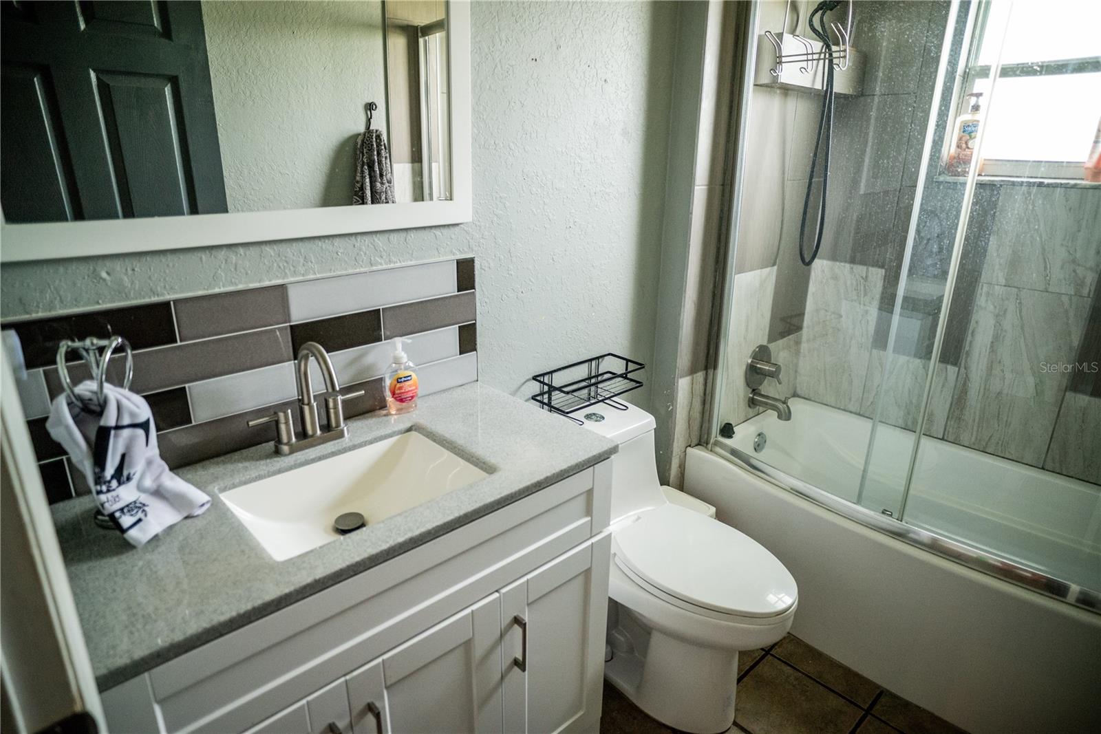 Image 36 of 48 For 811 Heron Place