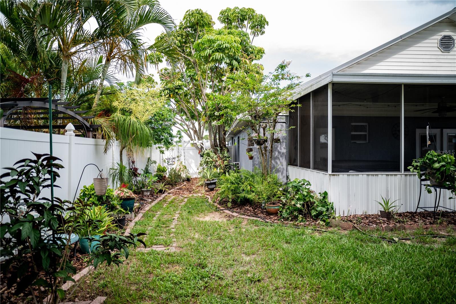 Image 45 of 48 For 811 Heron Place