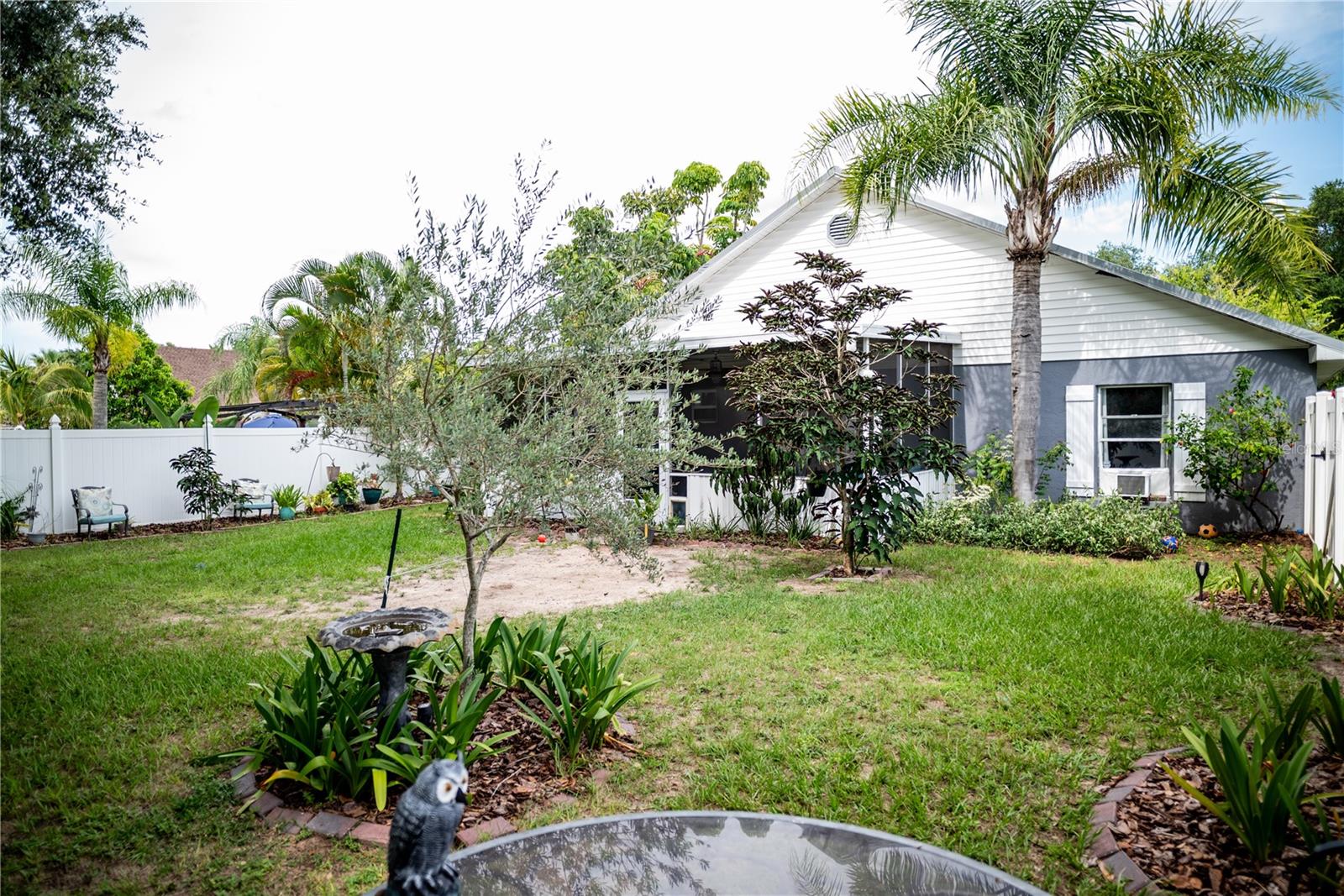 Image 46 of 48 For 811 Heron Place
