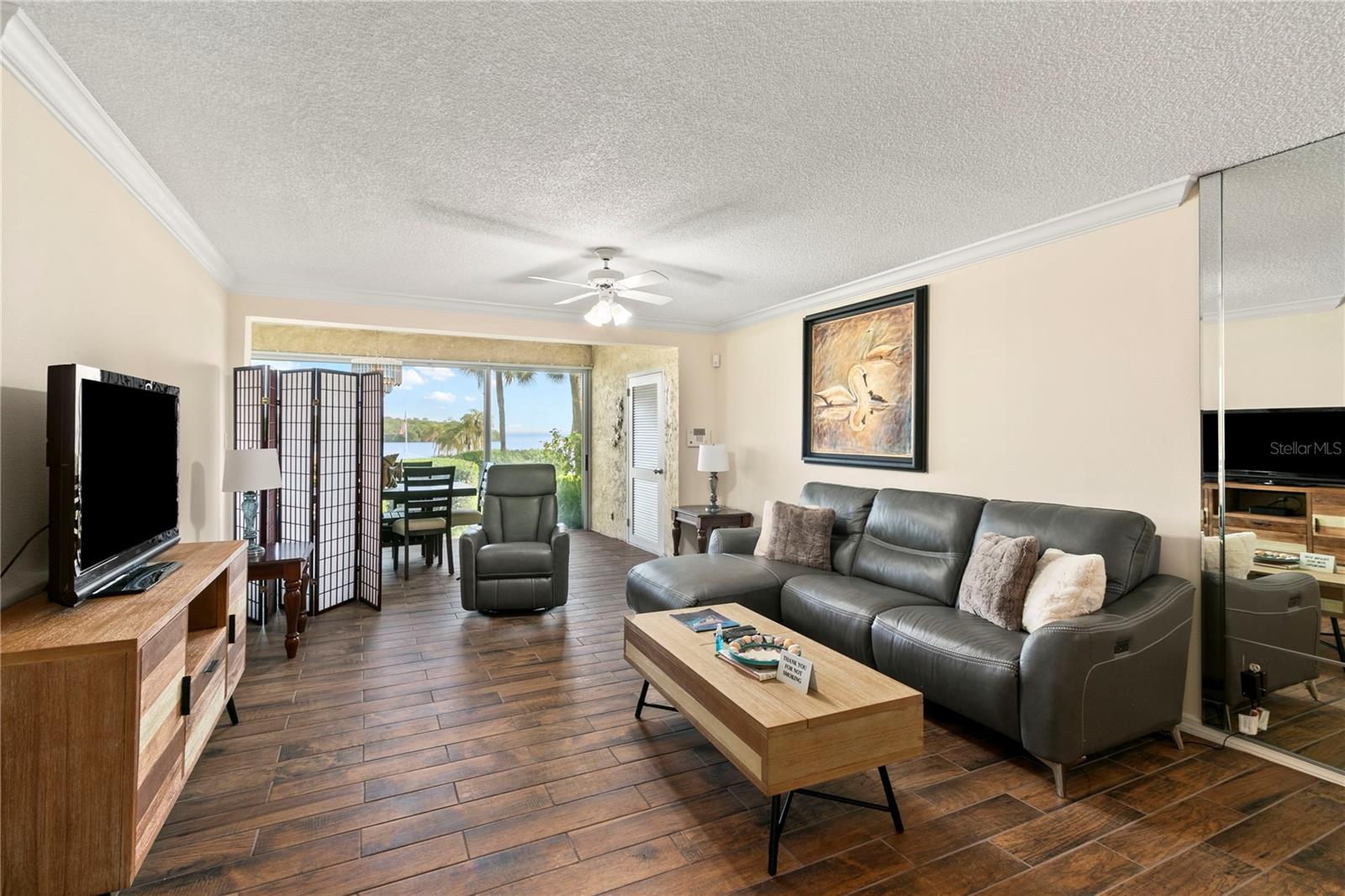 Image 10 of 42 For 605 Sutton Place 102