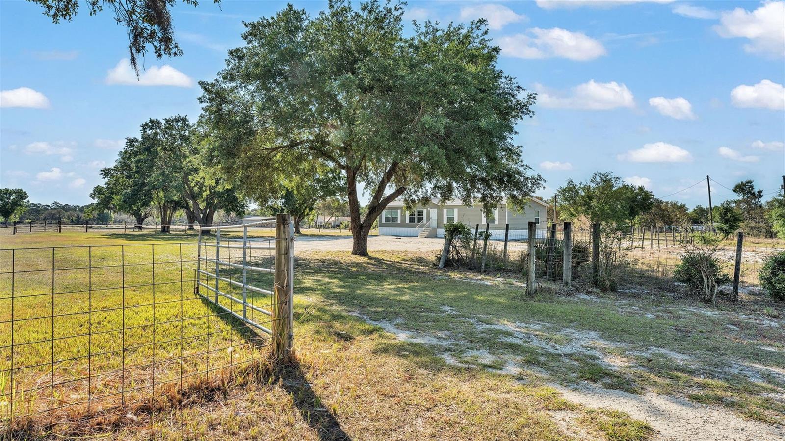 Image 3 of 48 For 5535 Lake Buffum Road