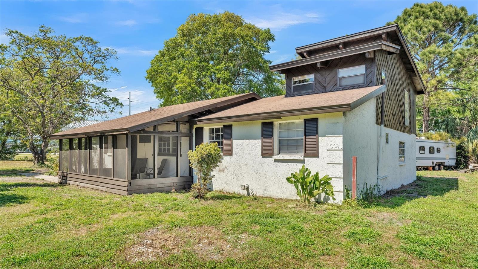 Image 10 of 43 For 503 Marianna Road