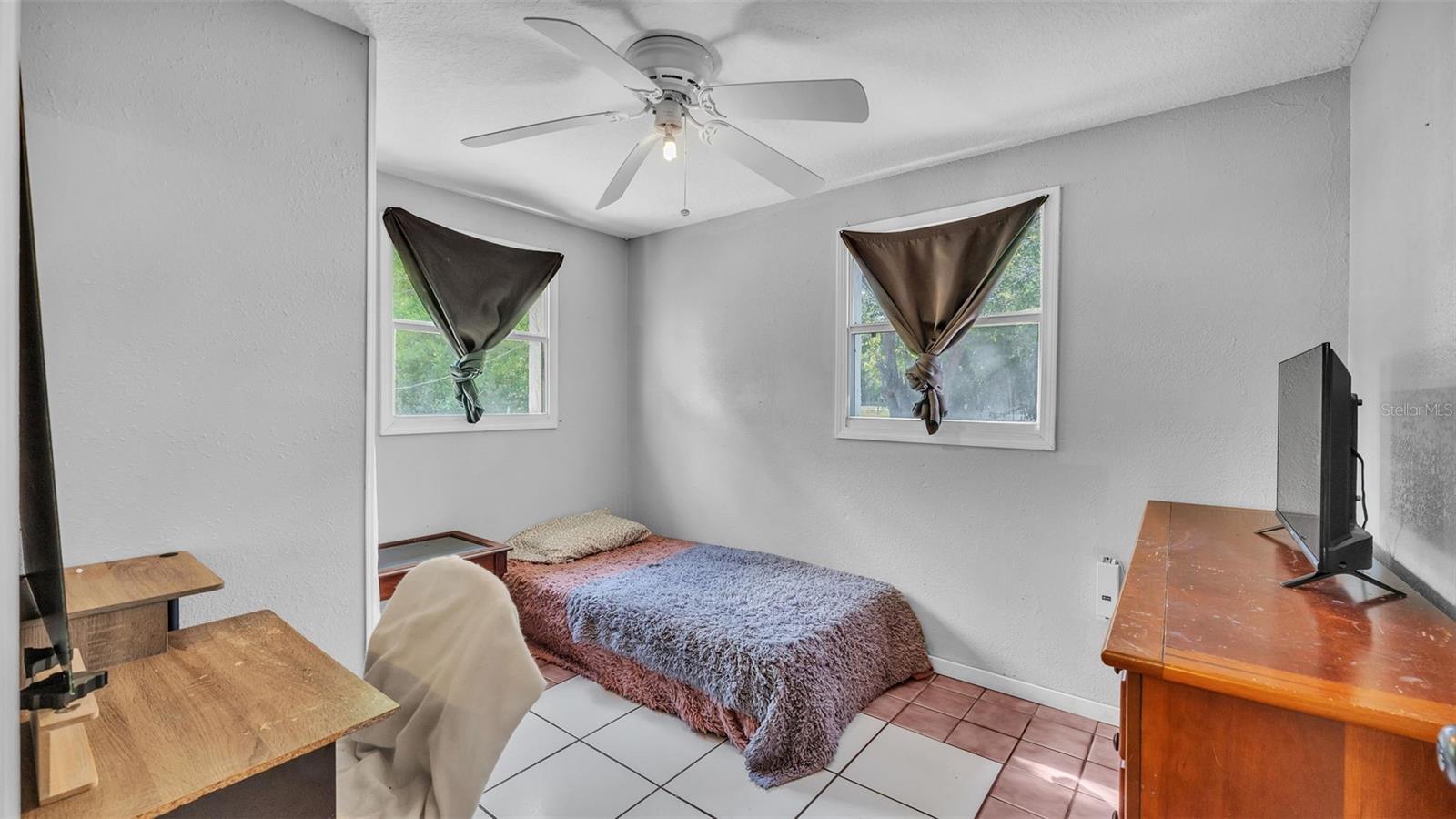 Image 39 of 43 For 503 Marianna Road