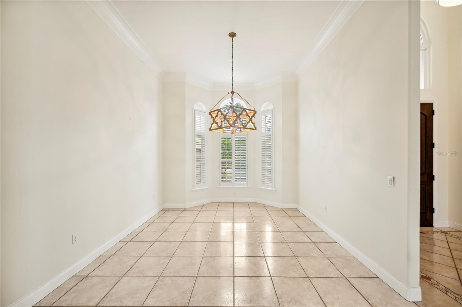 Image 11 of 76 For 715 Hanover Court