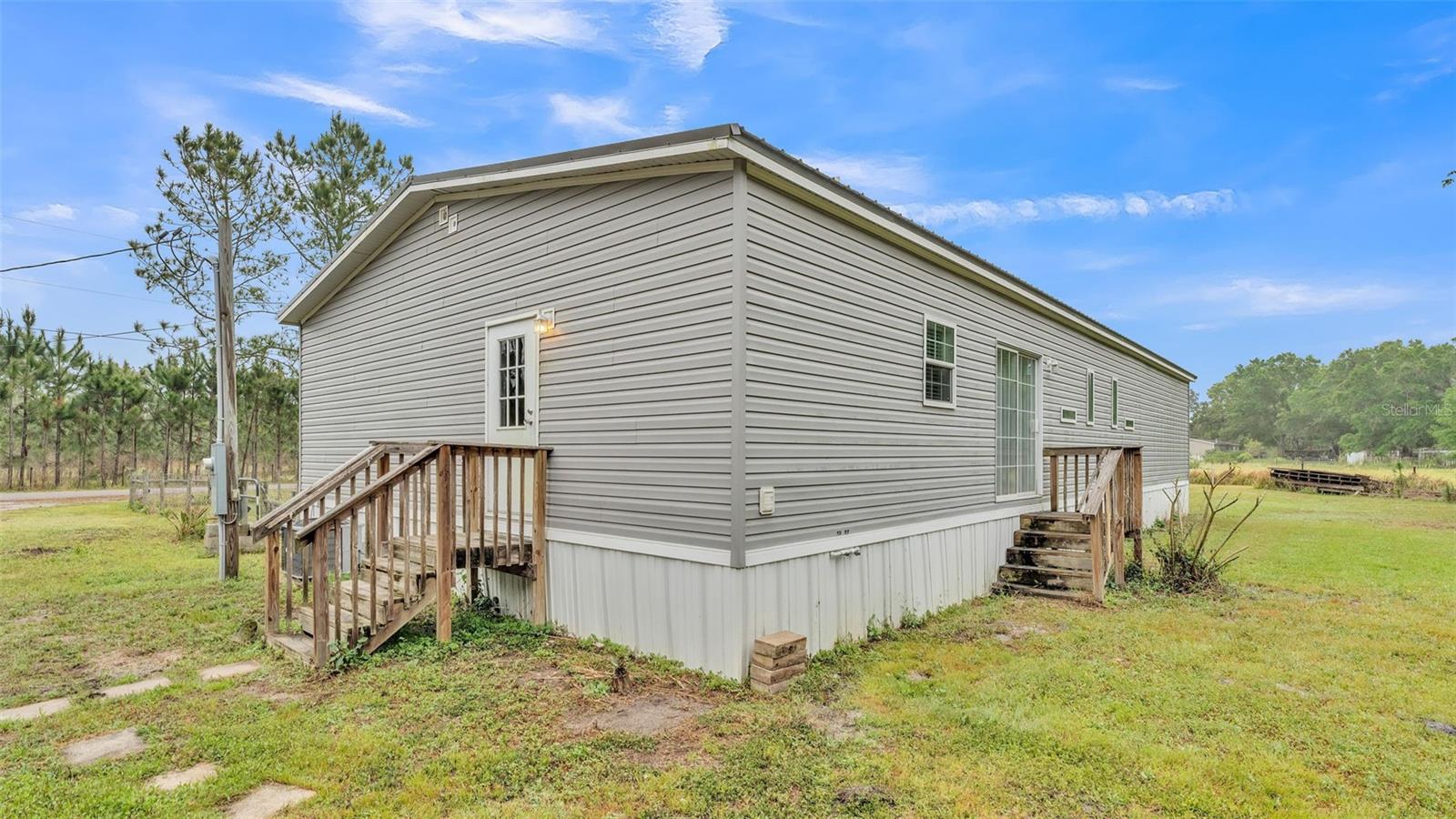 Image 14 of 45 For 17365 Poyner Road N