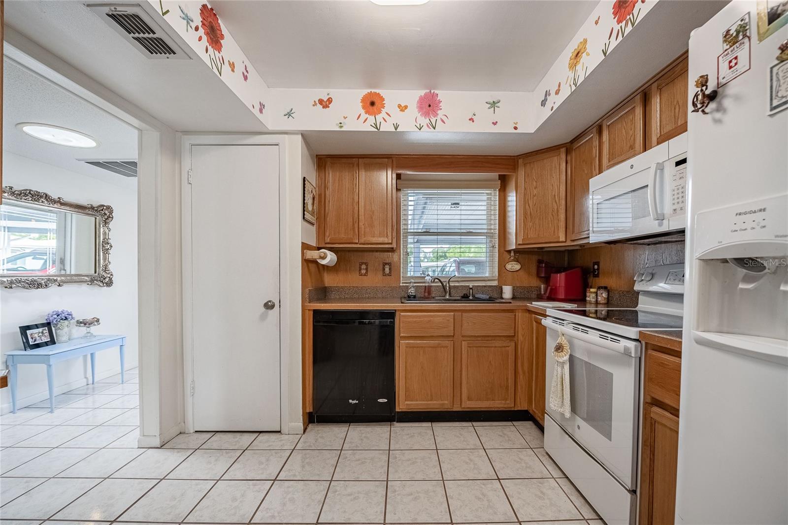 Image 18 of 44 For 3570 Milano Avenue 3570