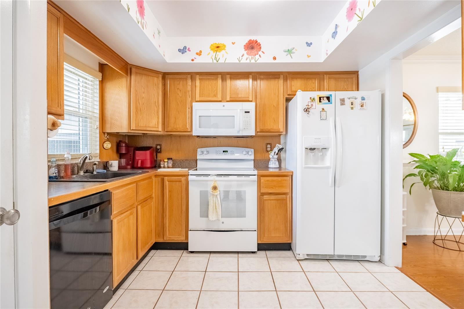 Image 19 of 44 For 3570 Milano Avenue 3570