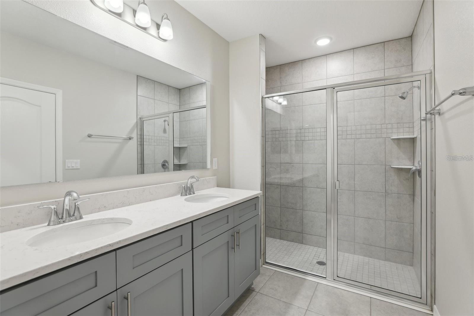 Image 24 of 28 For 2410 Park Avenue