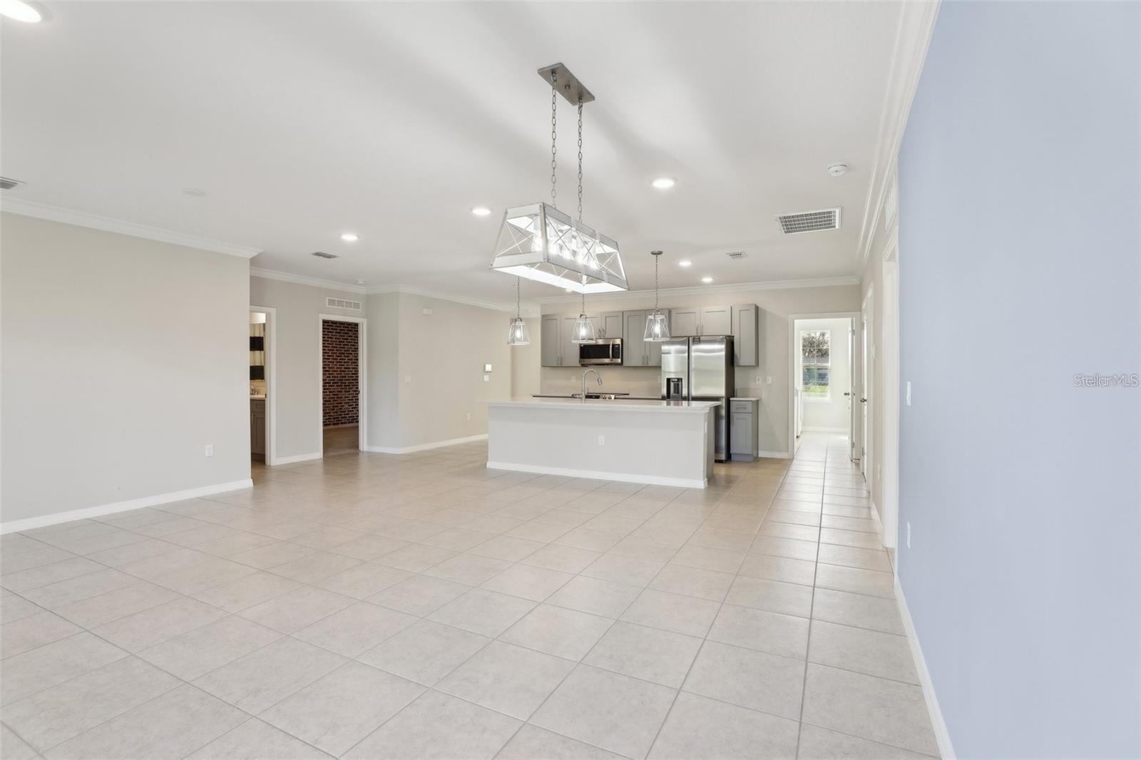 Image 4 of 28 For 2410 Park Avenue