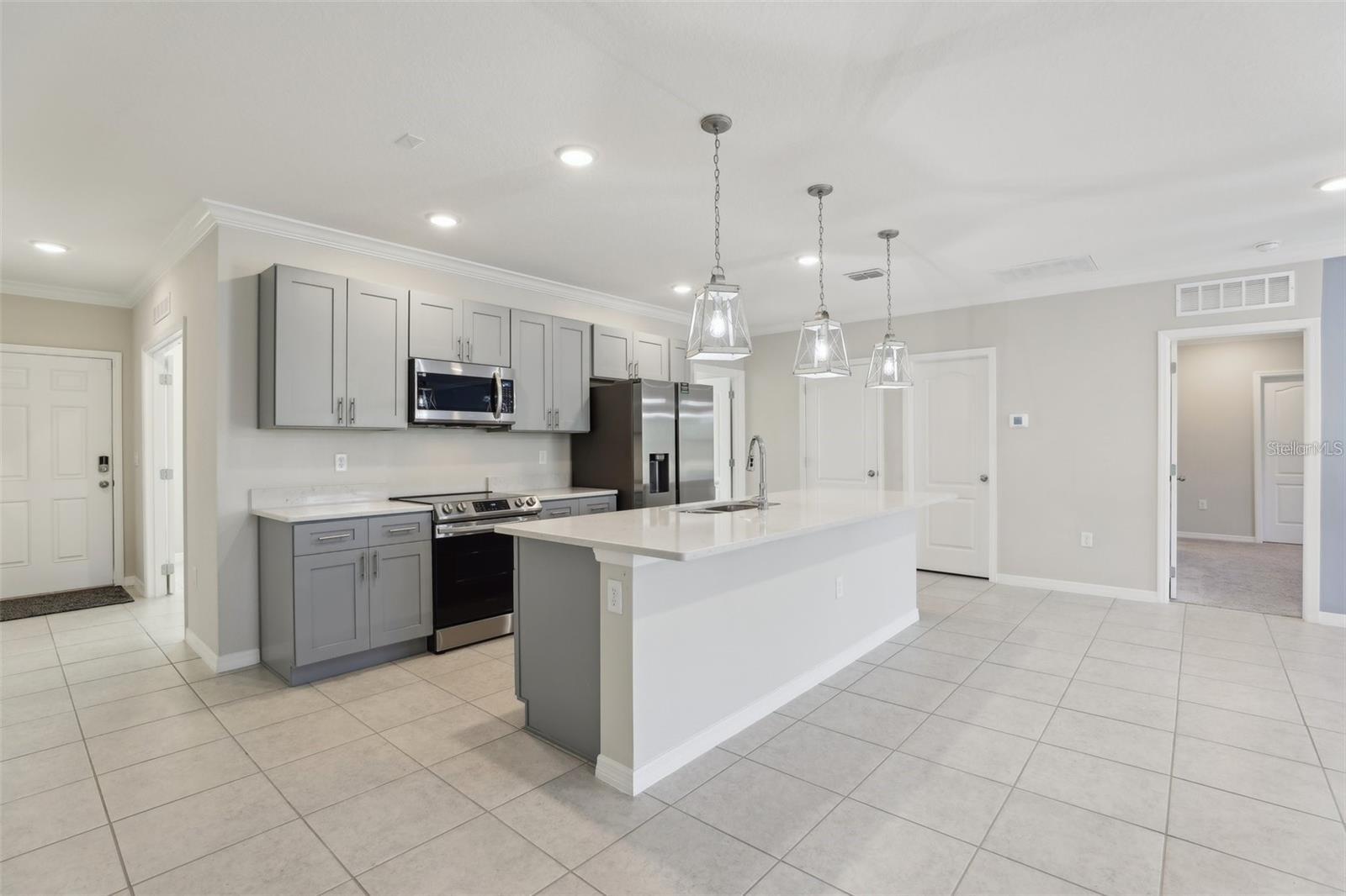 Image 9 of 28 For 2410 Park Avenue
