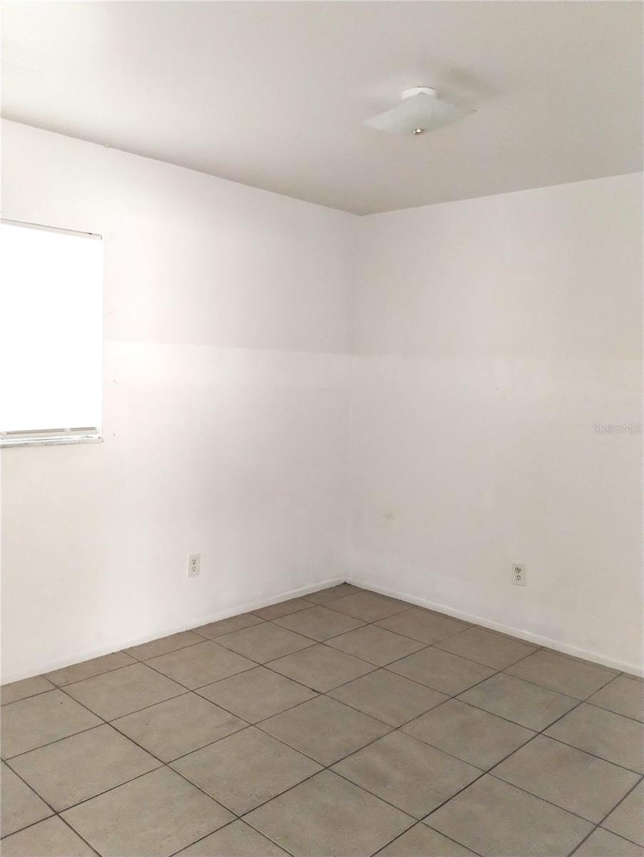 Image 7 of 7 For 325 Pierce Street 1