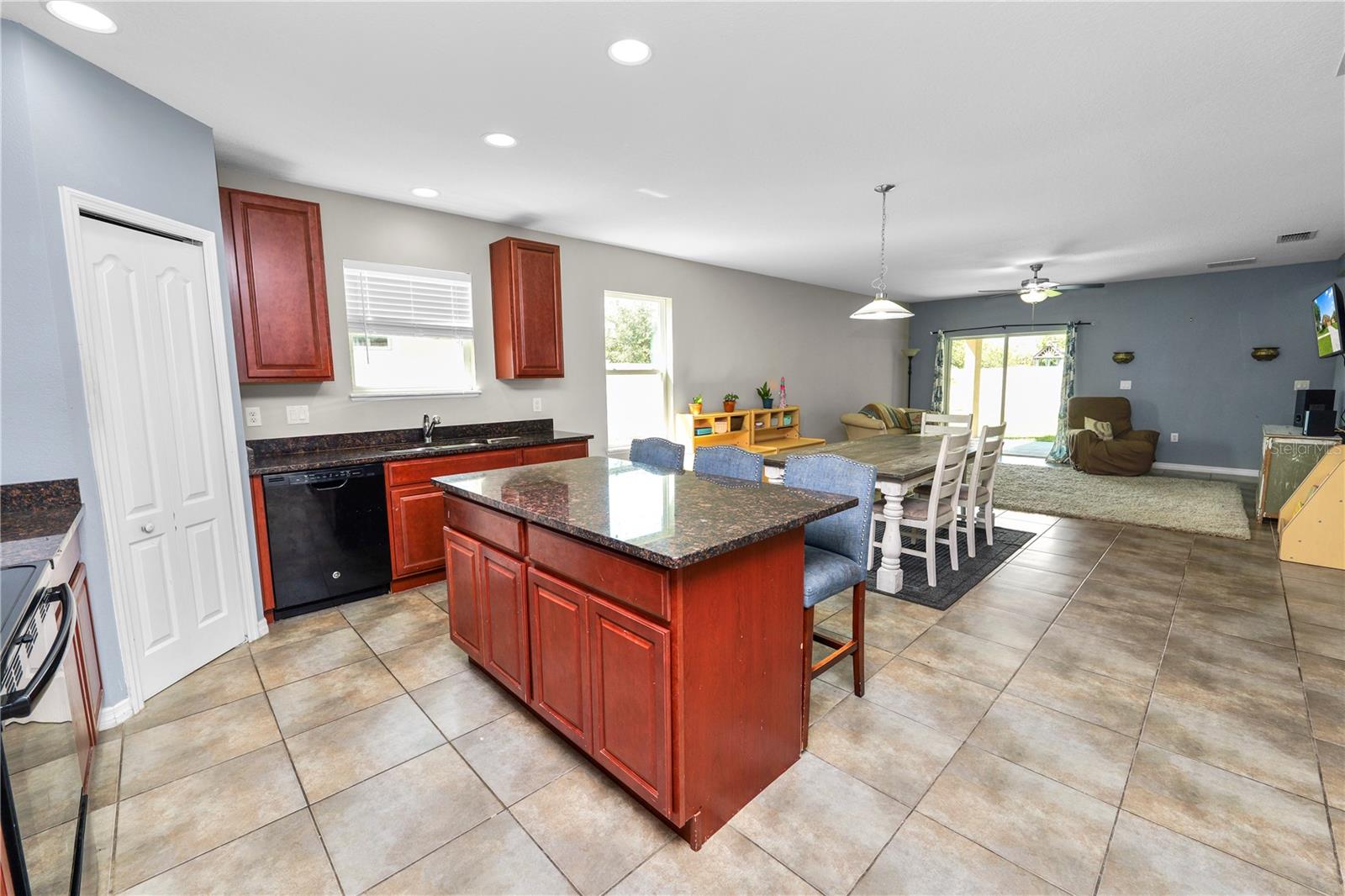 Image 9 of 40 For 3320 Lynrock Avenue