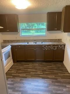 Image 7 of 10 For 37 3rd Avenue