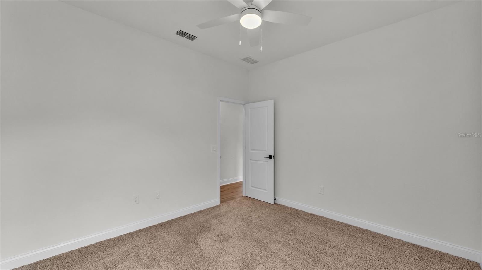 Image 23 of 47 For 505 Shanklin Ave