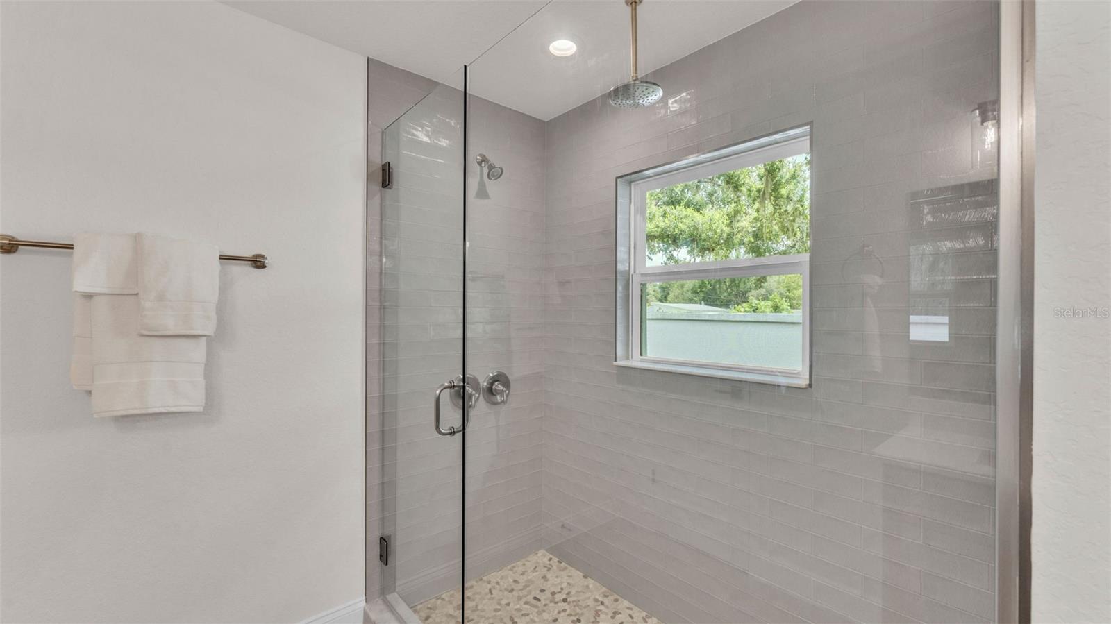 Image 26 of 46 For 803 Allison Place
