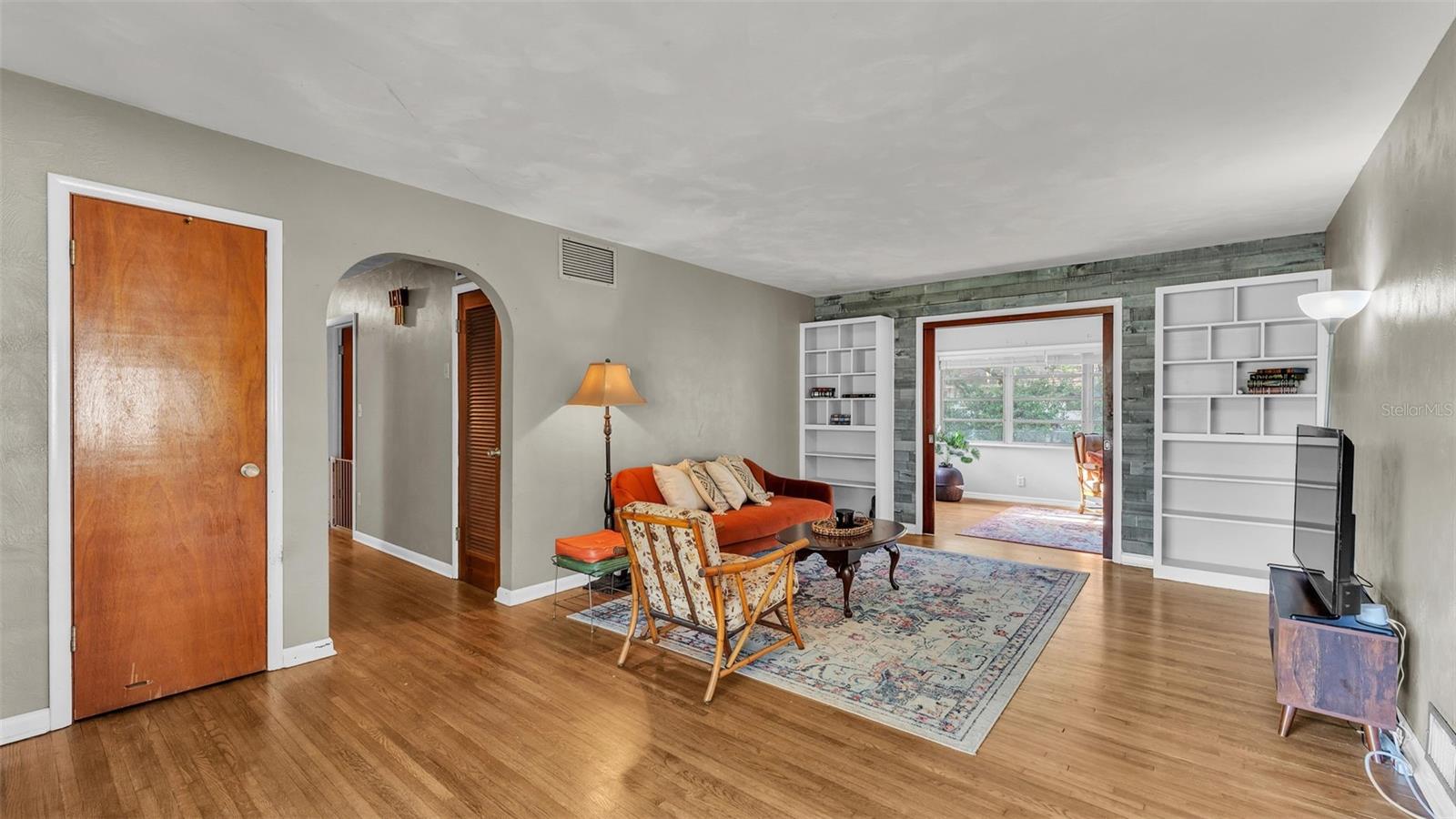 Image 11 of 41 For 1518 Handley Boulevard
