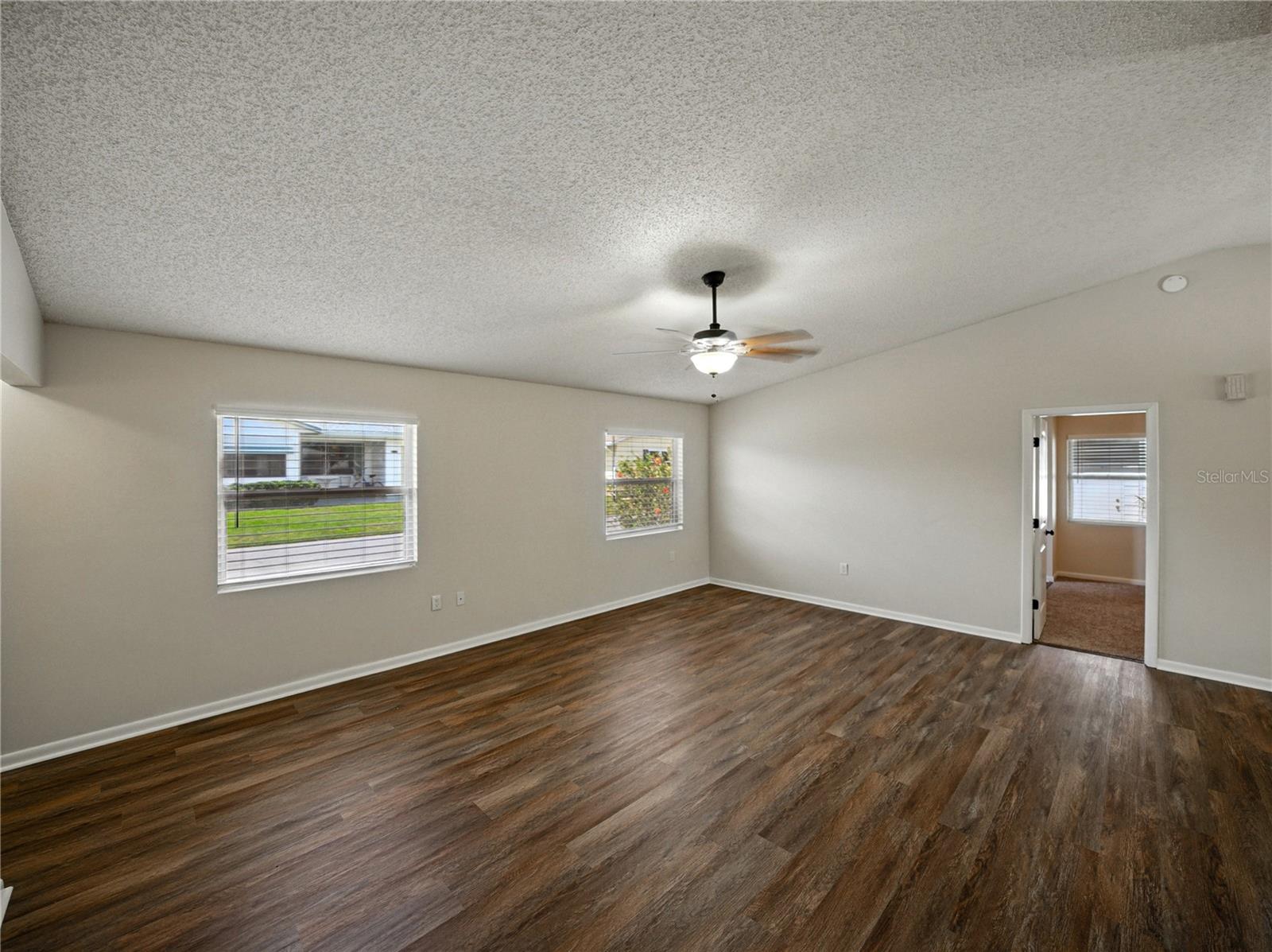 Image 17 of 55 For 4965 Goldenview Lane