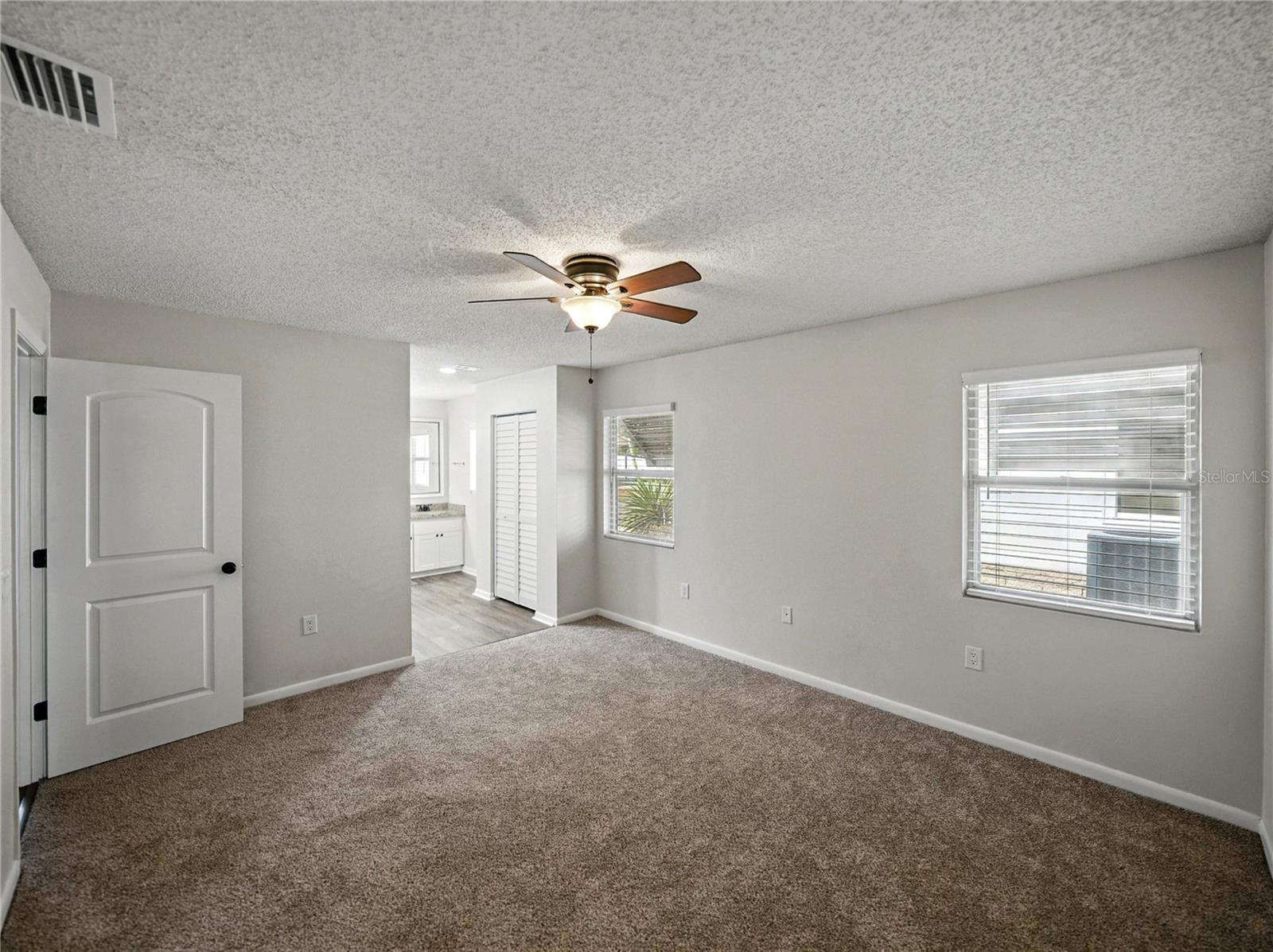 Image 23 of 55 For 4965 Goldenview Lane