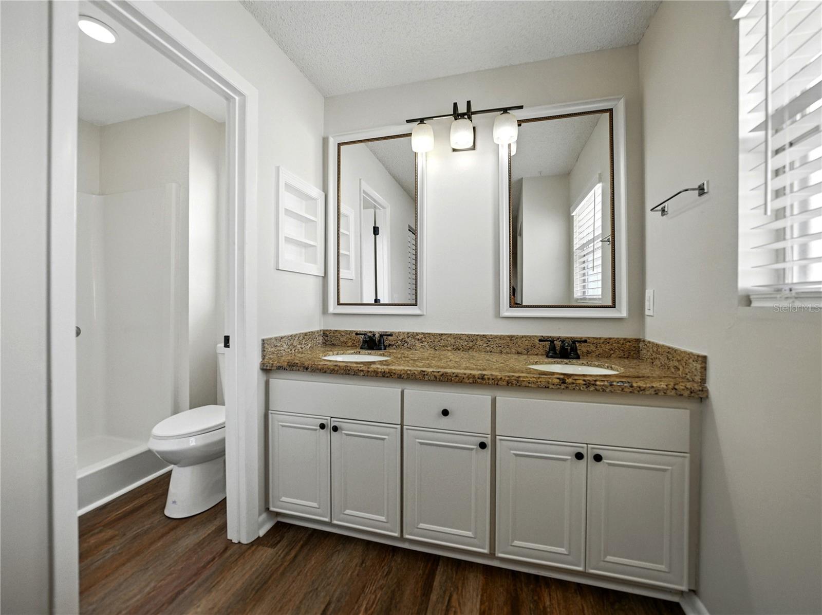 Image 26 of 55 For 4965 Goldenview Lane